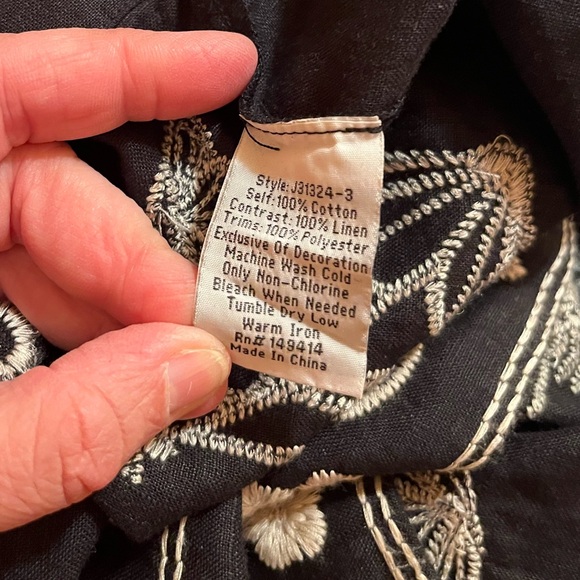 Johnny Was Domingo Linen Knit Mix Dress in Black - Picture 9 of 9